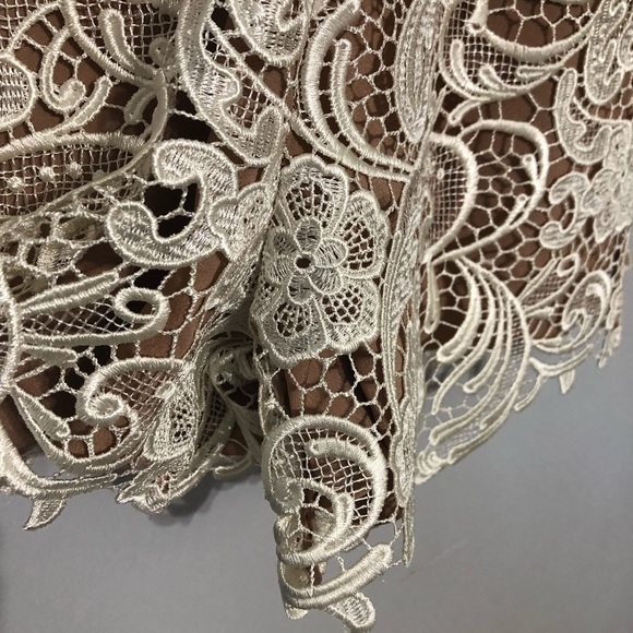 Dress the Population Juliette Plunge Lace Romper - Picture 4 of 7